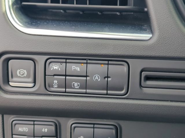 Used 2023 Summit White Chevrolet RST image 20