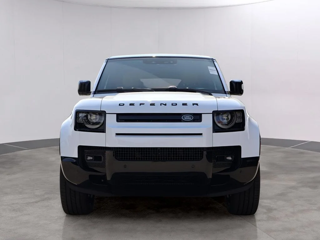New 2025 Fuji White Land Rover V8 image 2