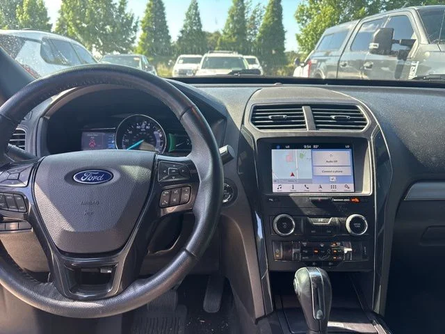 Used 2019 Blue Ford XLT image 11