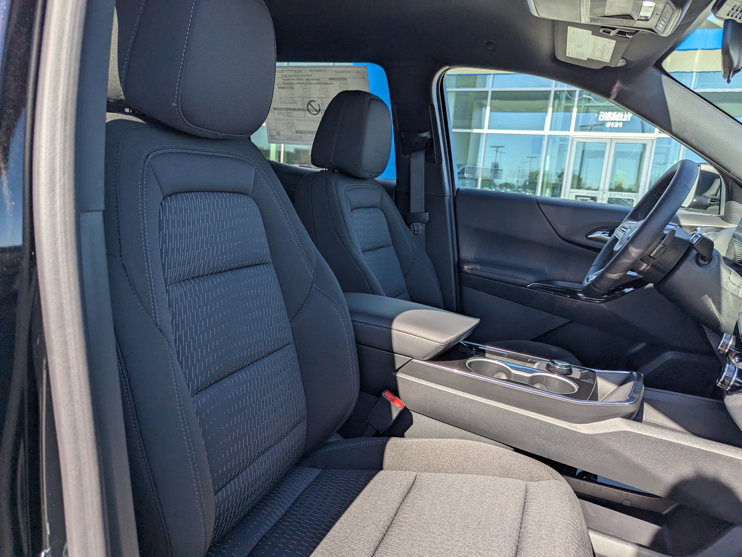 2027 Chevrolet Equinox LT - Photo 40