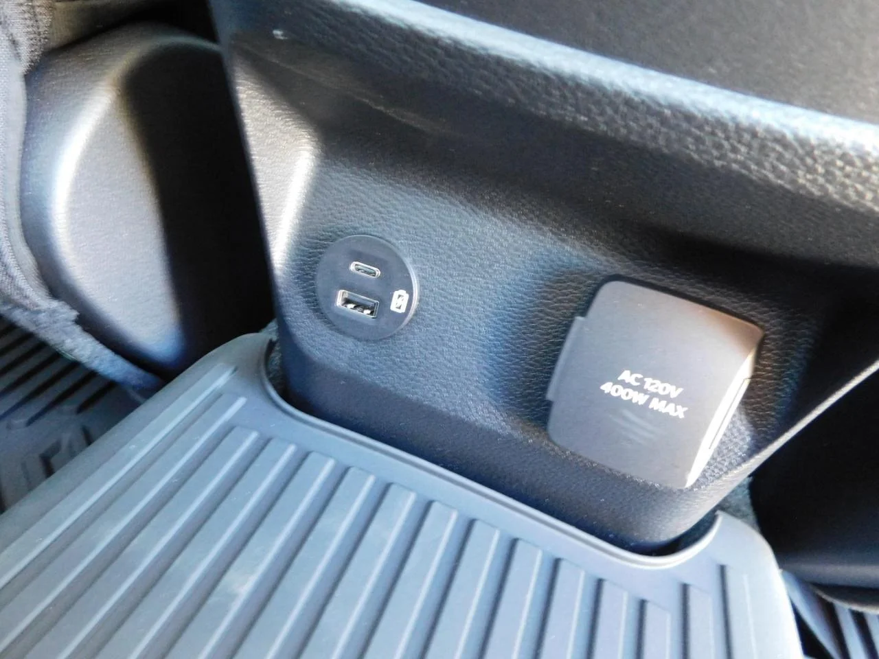 New 2025 Desert Sand Ford XLT image 14