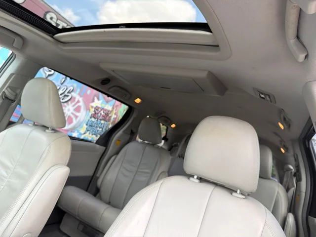Used 2011 Silver Toyota XLE image 17