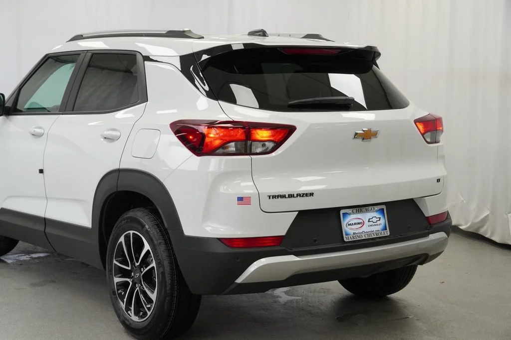 New 2026 Summit White Chevrolet LT image 11