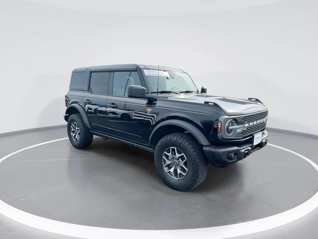 Used 2025 Black Ford Badlands image 2
