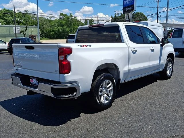 Used 2024 White Chevrolet LT image 7