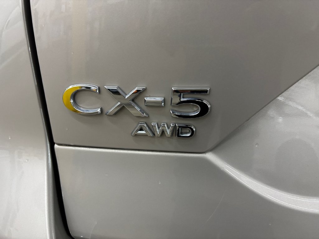 Used 2025 Quartz Metallic Mazda 2.5 S Preferred Package image 34
