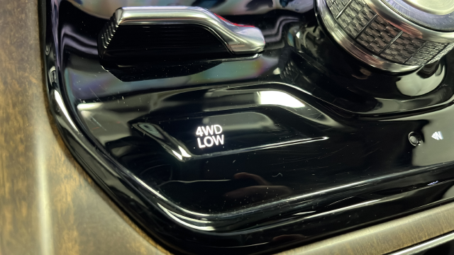 Used 2023 Baltic Gray Metallic Clearcoat Jeep Base image 47