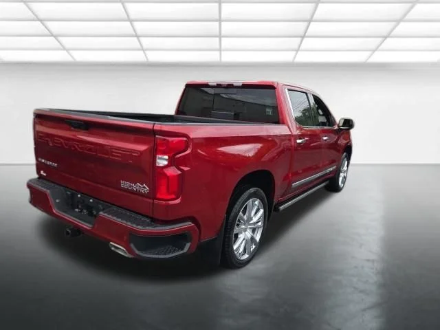 Used 2023 Red Chevrolet High Country image 5