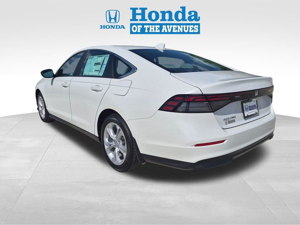 New 2026 Platinum White Pearl Honda LX image 5