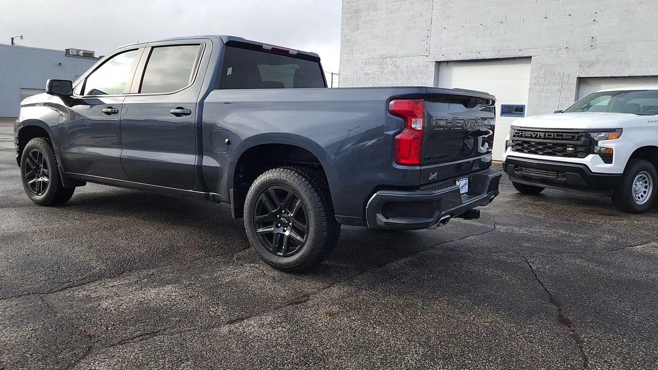 Used 2021 Shadow Gray Metallic Chevrolet RST image 9