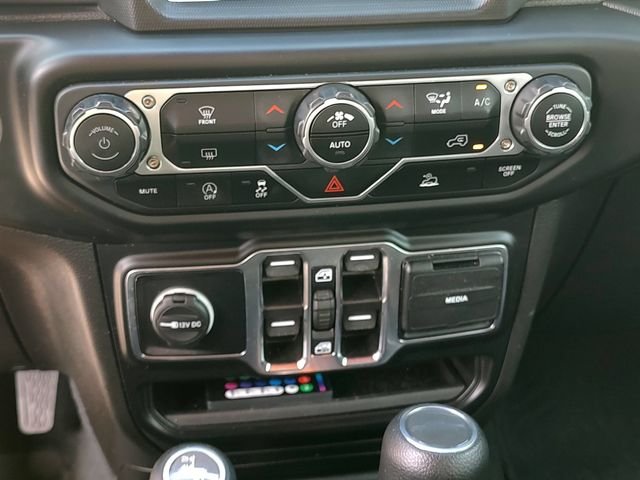 Used 2023 Silver Jeep Willys image 18