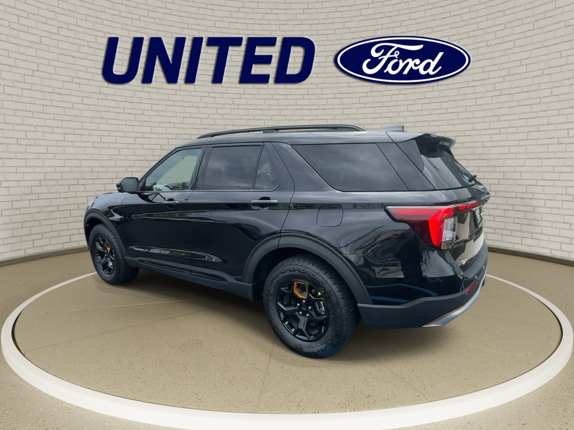 New 2026 Agate Black Metallic Ford Tremor® image 6