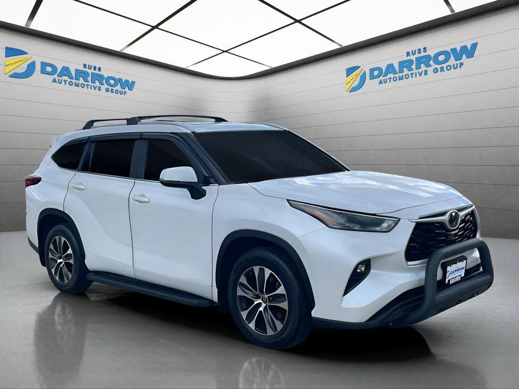 Certified Used 2023 Beige Toyota XLE image 7