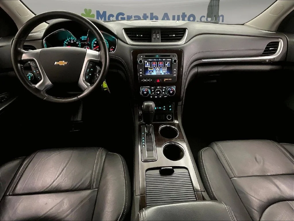 Used 2017 Red Chevrolet 2LT image 20