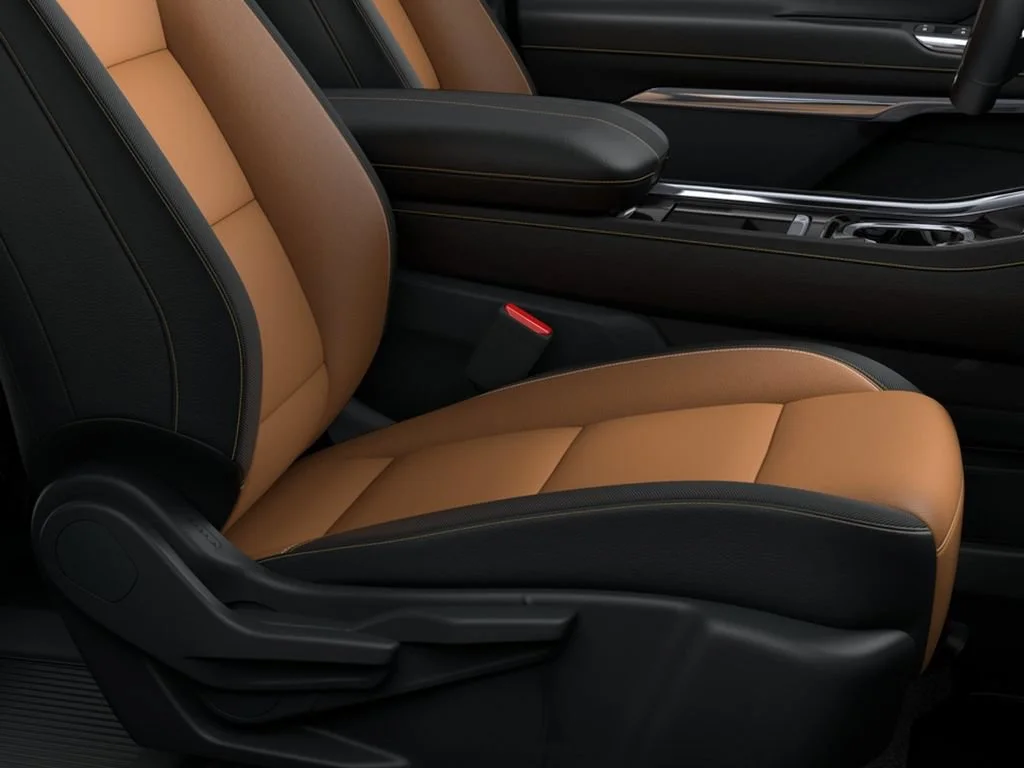 2027 Chevrolet Traverse Z71 - Photo 9