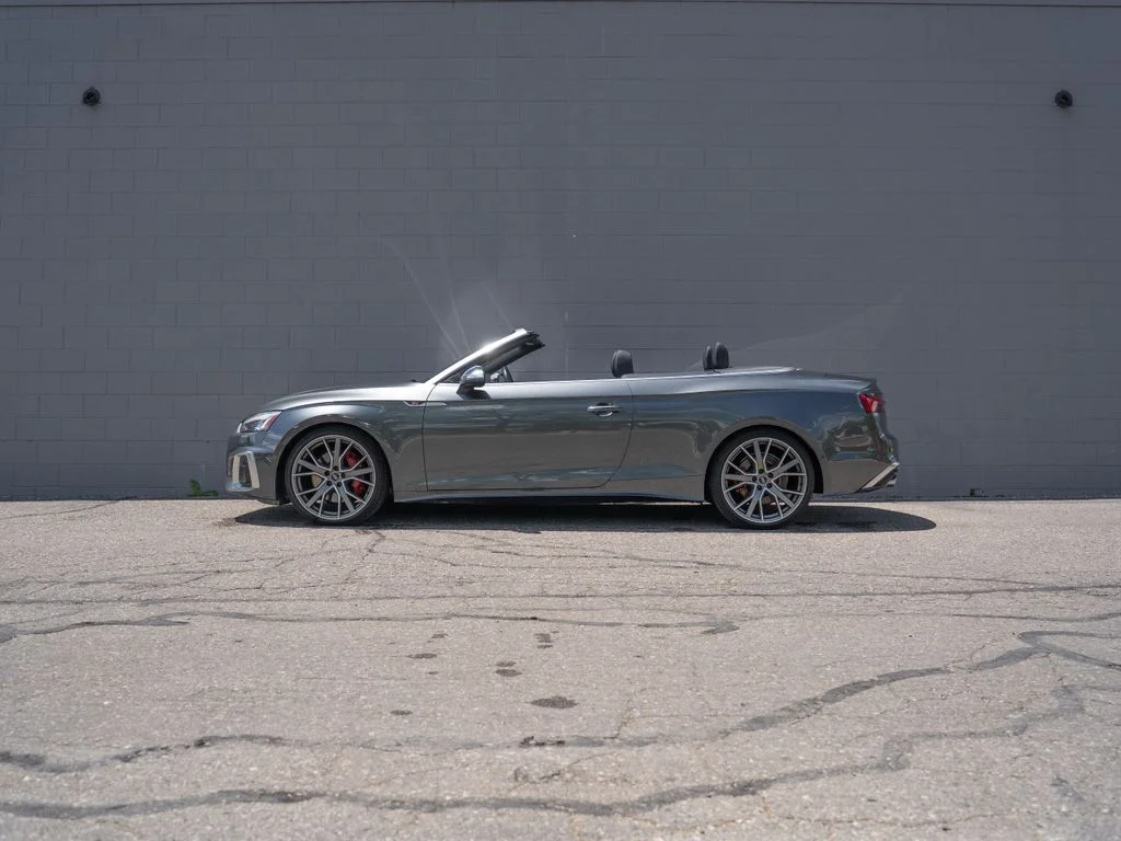 Used 2021 Gray Audi 3.0T Prestige image 2