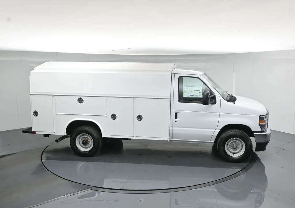New 2026 White Ford Base image 53