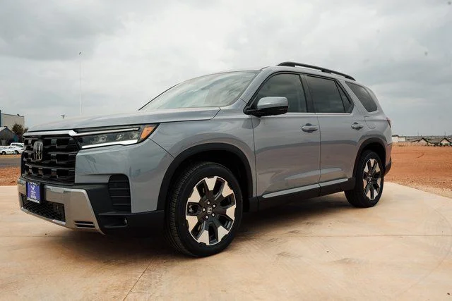 2026 Honda Pilot Touring AWD's photo
