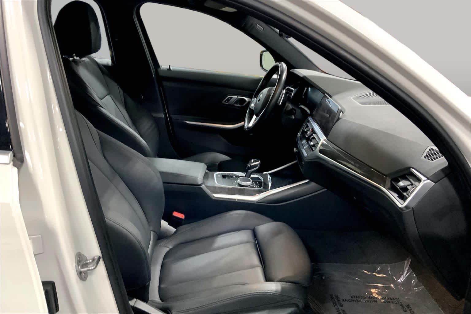 Used 2020 Alpine White BMW 330i xDrive image 9