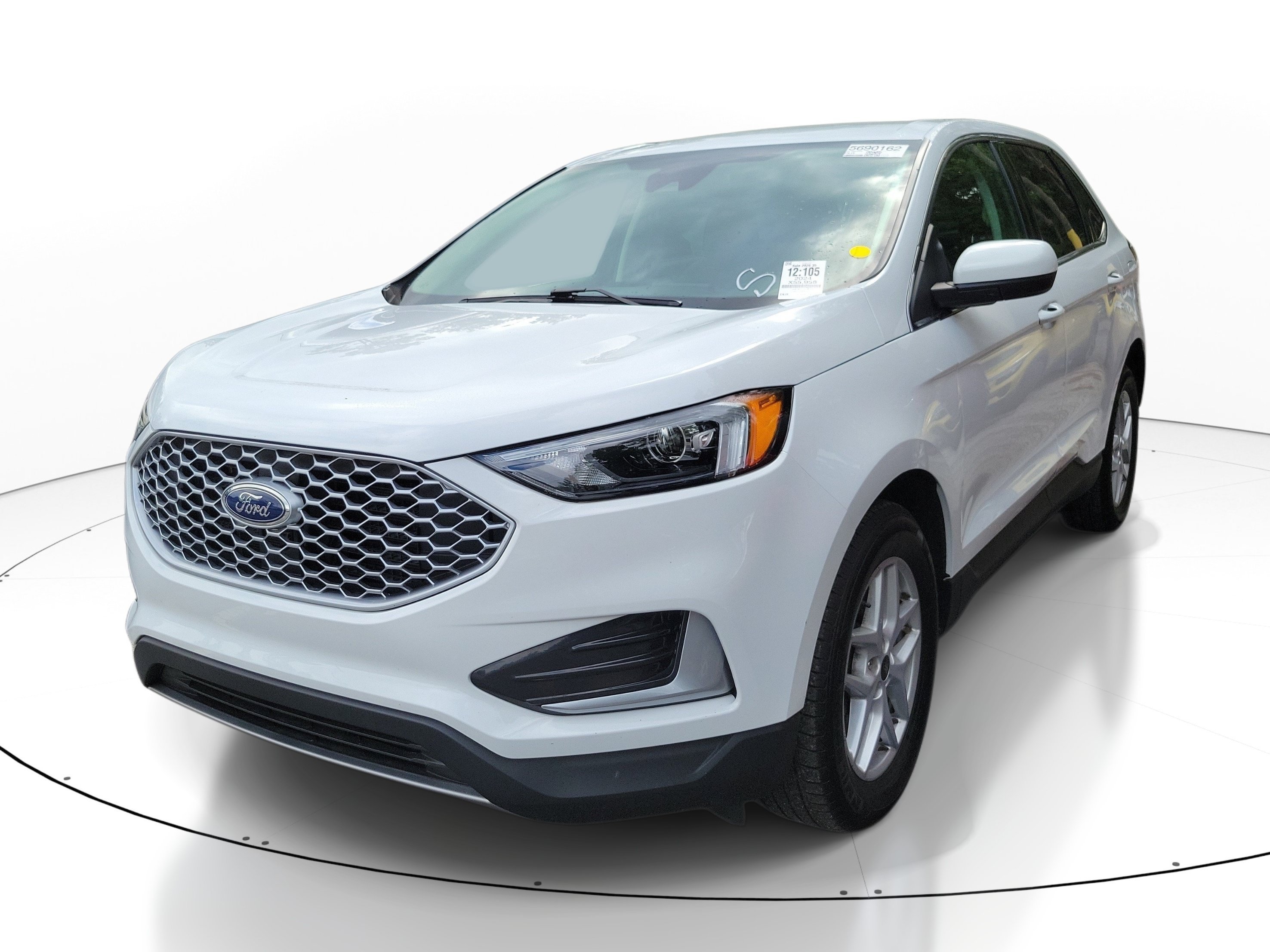 Used 2024 Oxford White Ford SEL image 2