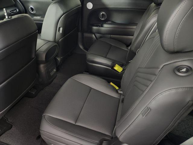 New 2026 White Hyundai SEL Premium 7P image 21