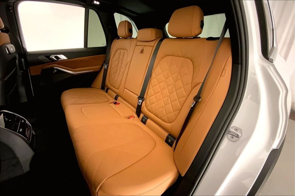 Used 2026 Mineral White Metallic BMW  image 14