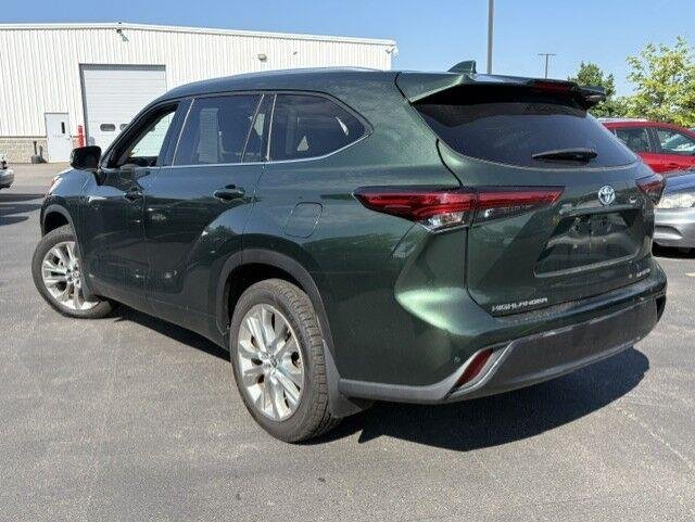 Used 2023 Cypress Toyota Limited image 10
