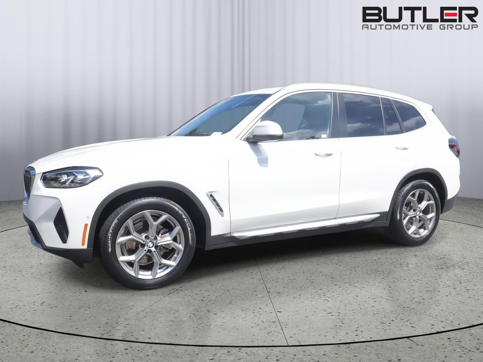 Used 2023 Mineral White Metallic BMW sDrive30i image 1
