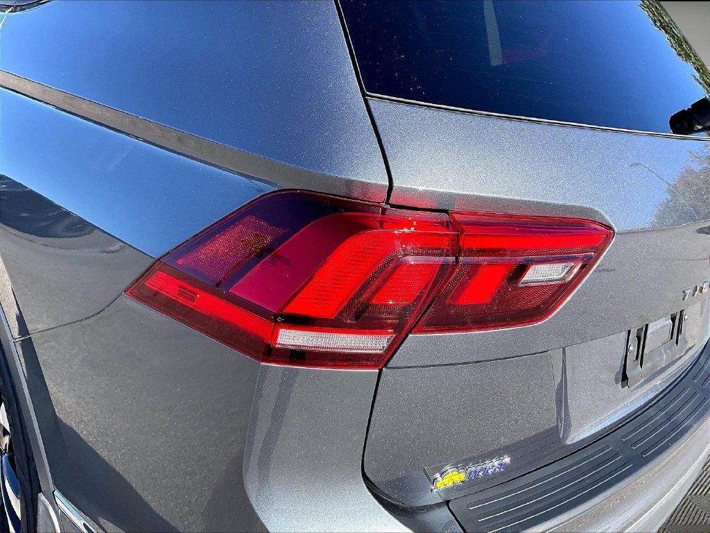 Used 2024 Platinum Gray Metallic Volkswagen 2.0T S image 29