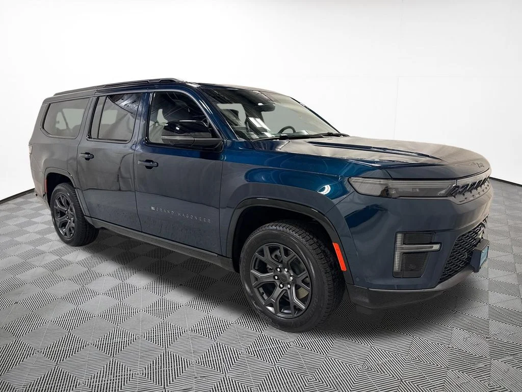 New 2026 Fathom Blue Pearl-Coat Exterior Paint (Late Availability) Jeep Limited Altitude image 4