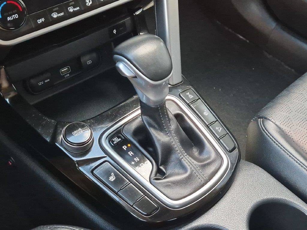Used 2022 Gray Kia EX image 13