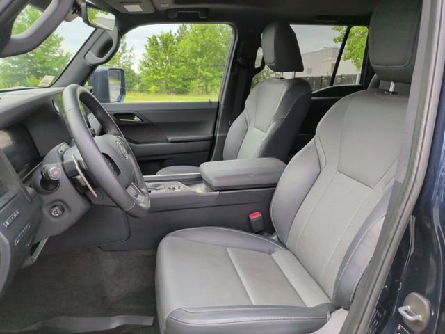 2025 Lexus GX Premium+ - Photo 15