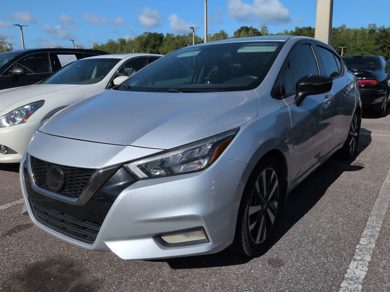 Used 2020 Nissan Versa Sedan SR with VIN 3N1CN8FV5LL901603 for sale in Wesley Chapel, FL