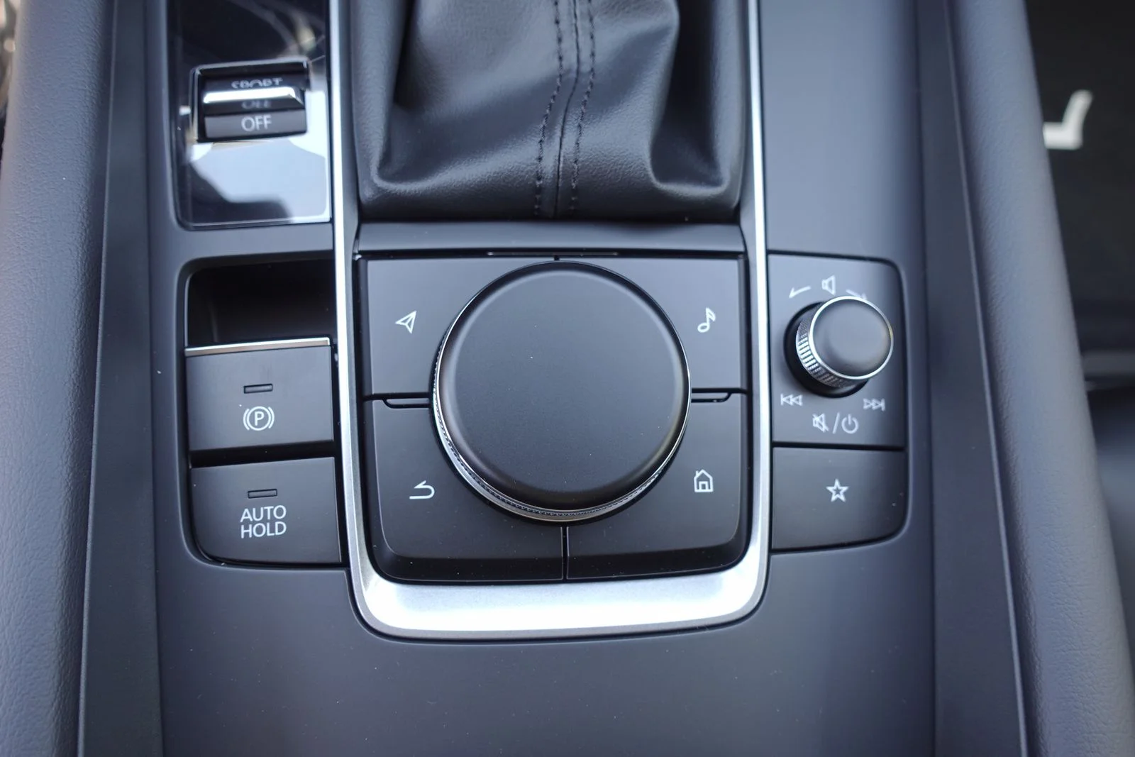 New 2026 Jet Black Mica Mazda 2.5 S Preferred image 23