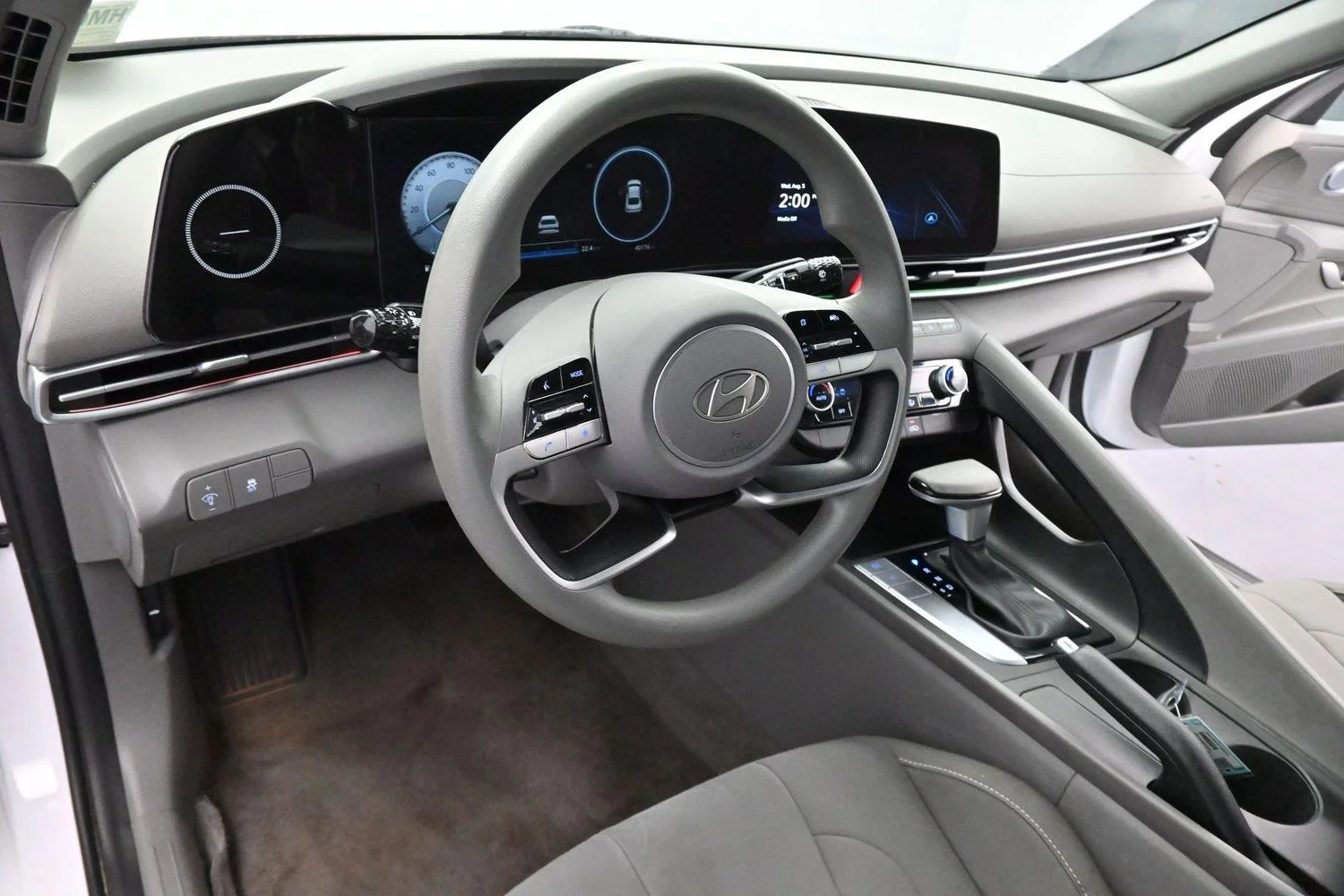 Used 2024 Serenity White Hyundai SEL image 14