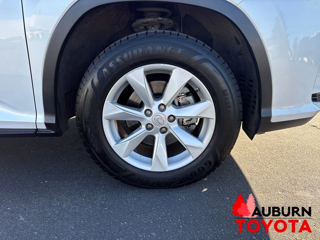 Used 2017 White Pearl Lexus 350 image 25