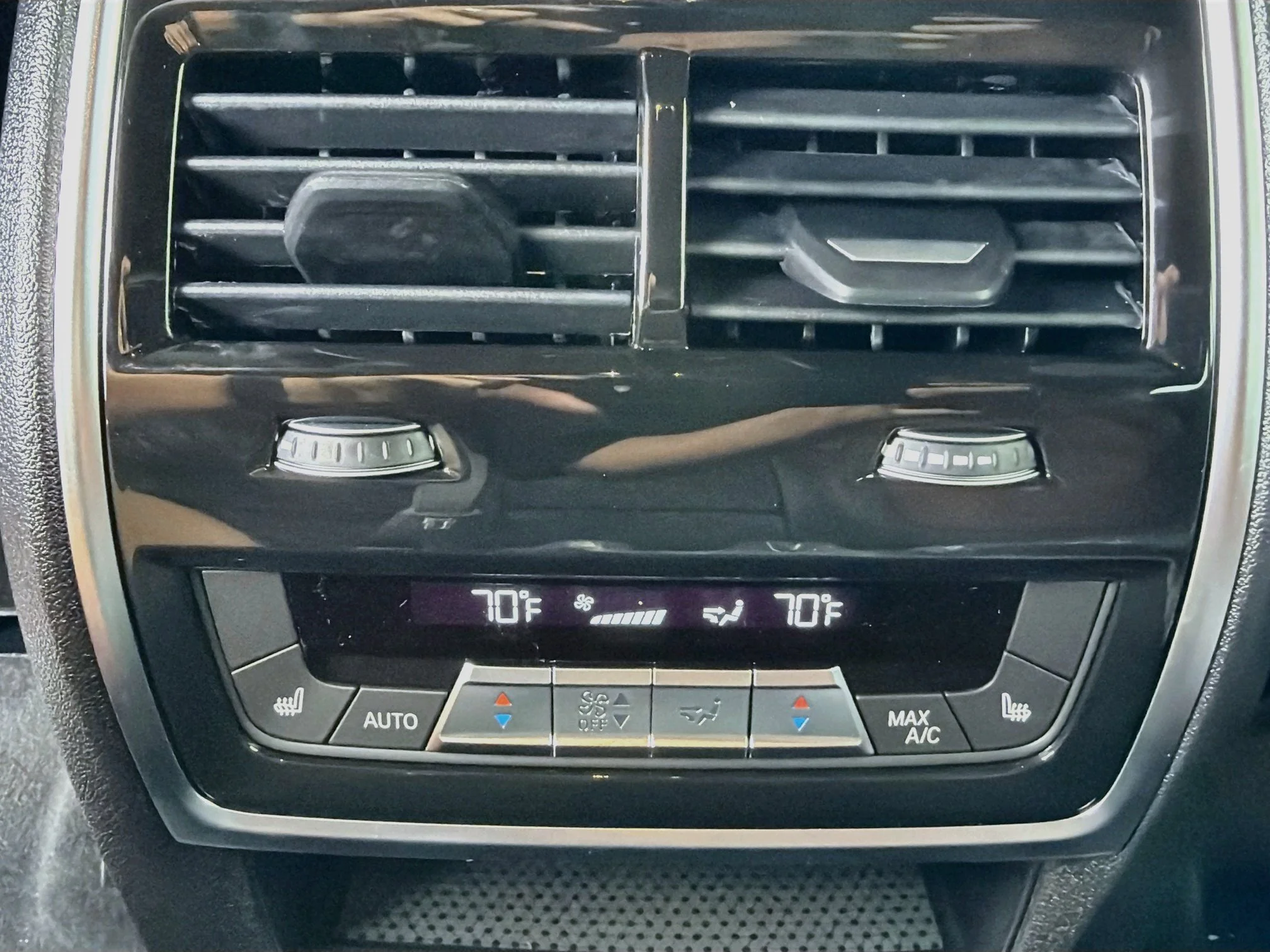 New 2027 Black Sapphire Metallic BMW xDrive40i image 20
