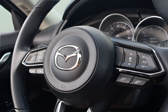 Certified Used 2023 White Mazda 2.5 S Preferred Package image 19