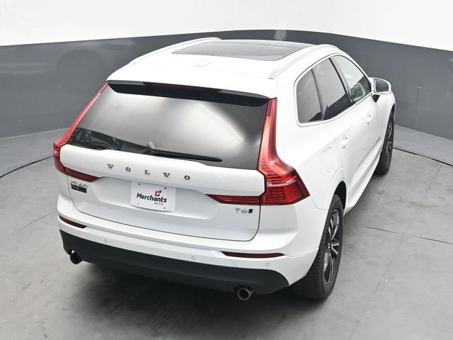 Used 2021 White Volvo T6 Momentum image 40