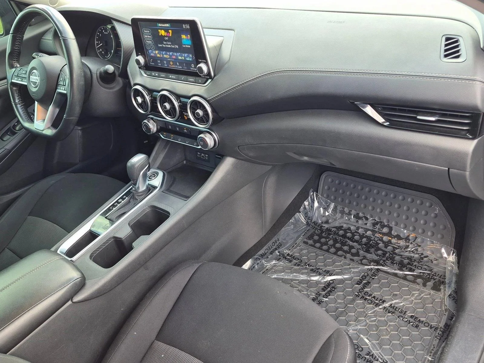 Used 2022 Super Black Nissan SV image 19