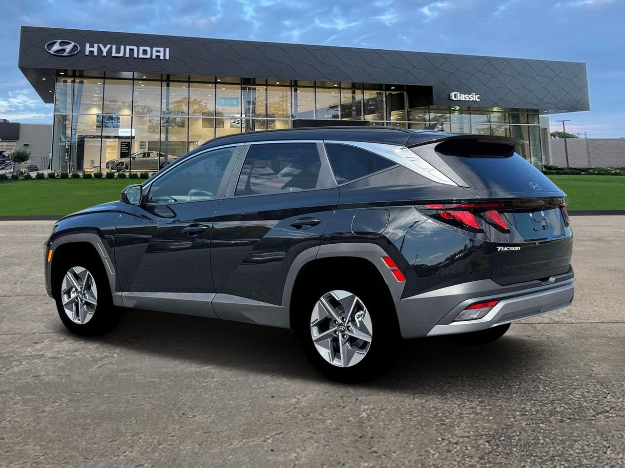 New 2026 Phantom Black Pearl Hyundai SEL image 4