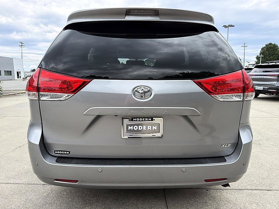 Used 2013 Silver Sky Metallic Toyota XLE image 24