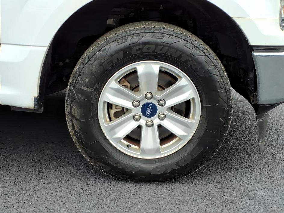 Used 2018 Oxford White Ford XLT image 9