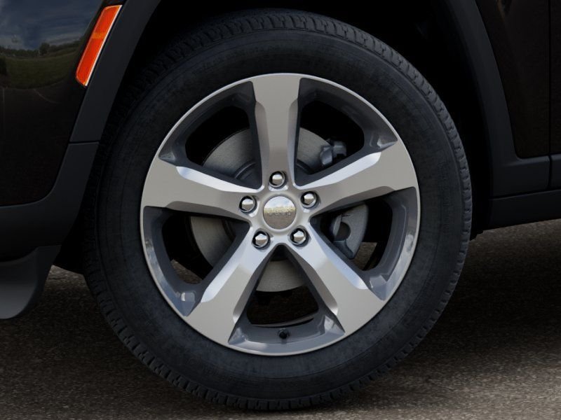 New 2026 Diamond Black Crystal Pearl-Coat Exterior Paint Jeep Limited image 8