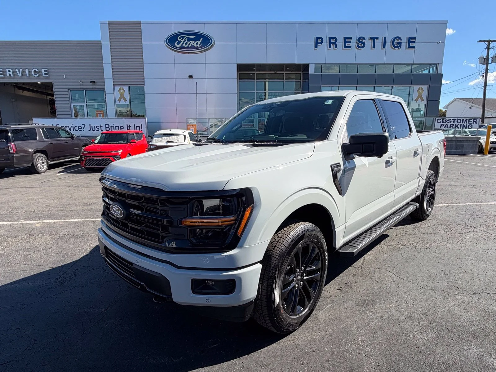 New 2026 Avalanche Ford XLT image 1