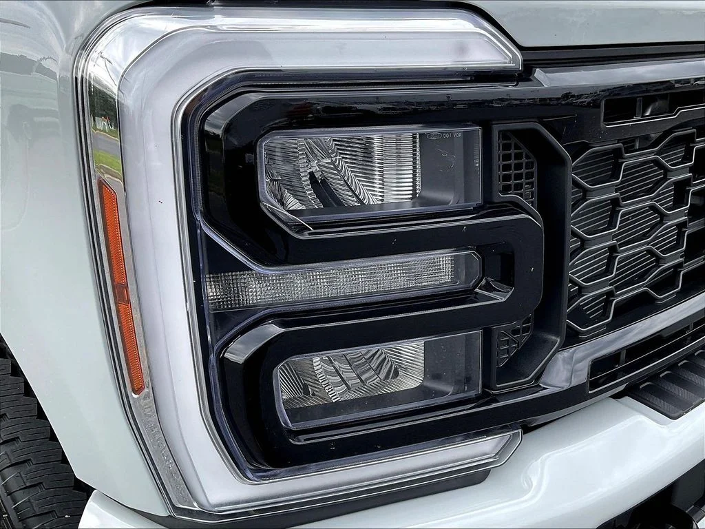 New 2026 Avalanche Ford F-250® XLT image 37