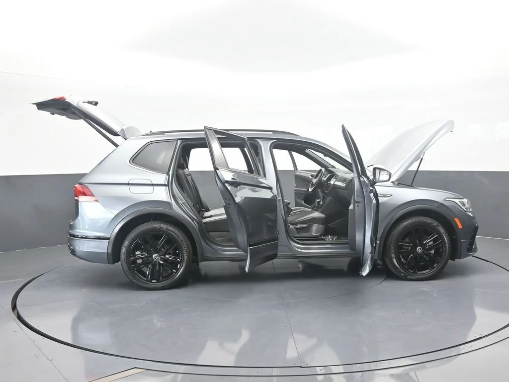 Used 2022 Gray Volkswagen 2.0T SE R-Line Black image 80