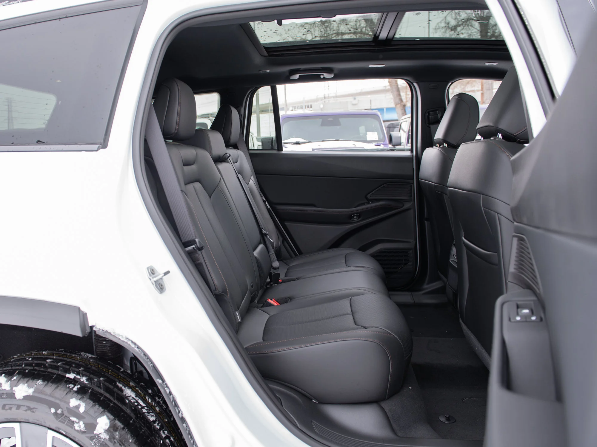 New 2026 White Jeep Limited * Hybrid image 24