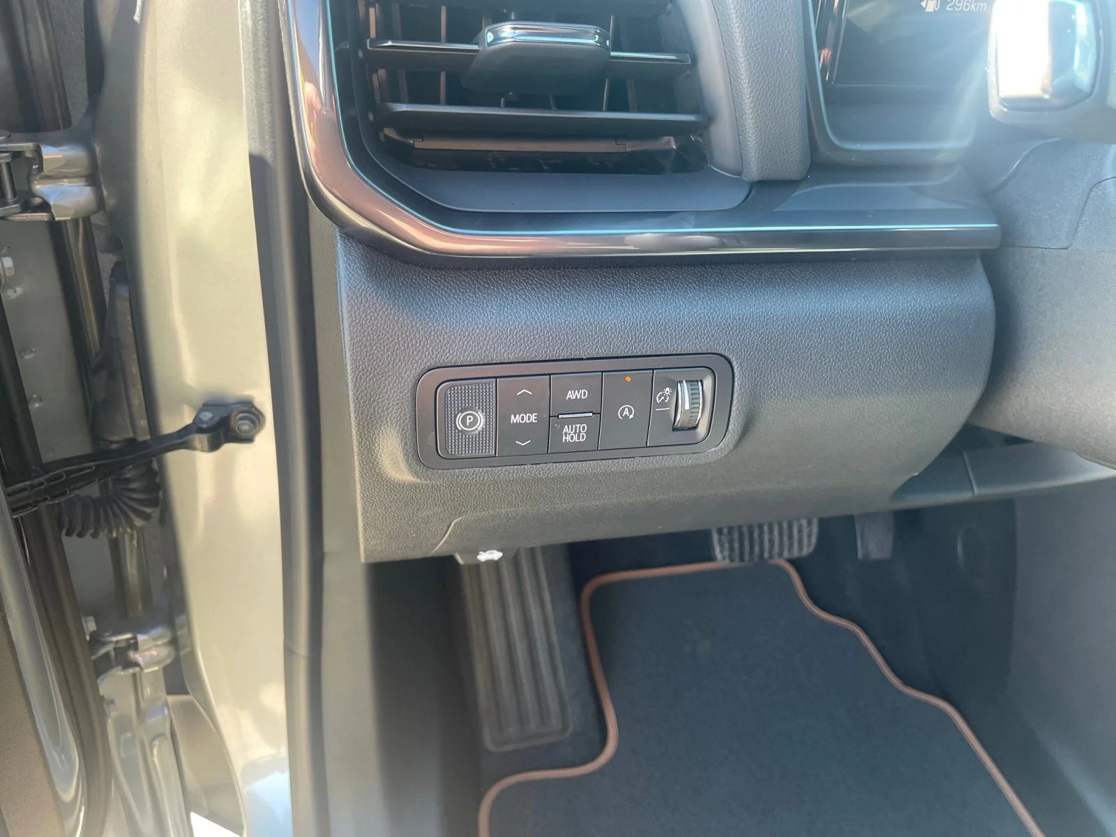 New 2027 Sterling Metallic GMC AWD AT4 image 16