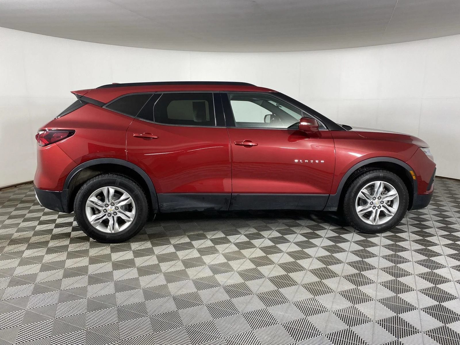 Used 2020 CAJUN RED TINTCOAT Chevrolet LT image 8